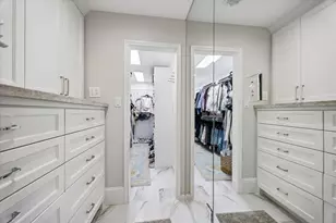 2555 Bering Dr, Houston, TX 77057 - Photo 17