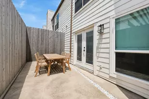 2555 Bering Dr, Houston, TX 77057 - Photo 23