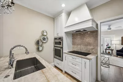 2555 Bering Drive #11, Houston, TX 77057 - Photo 7