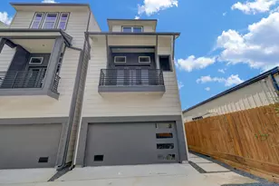 1537 W 24th St, Houston, TX 77008 - Photo 1