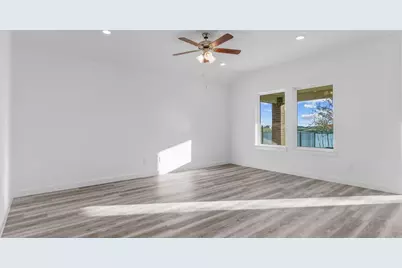 2713 Gran Castillo Drive, Texas City, TX 77568 - Photo 5