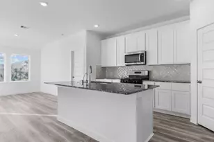 2713 Gran Castillo Dr, Texas City, TX 77568 - Photo 3