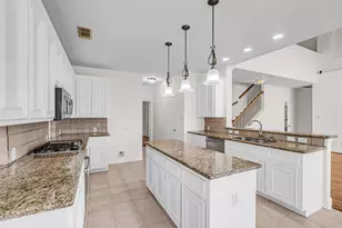 10023 Katherine Ct, Houston, TX 77089 - Photo 9