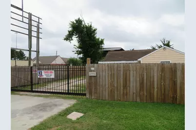 3135 Golfcrest Boulevard, Houston, TX 77087 - Photo 5