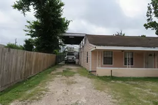 3135 Golfcrest Blvd, Houston, TX 77087 - Photo 3