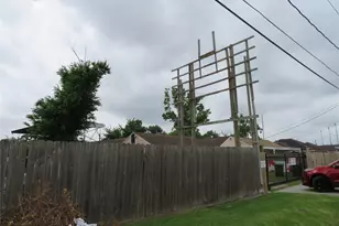 3135 Golfcrest Blvd, Houston, TX 77087 - Photo 25