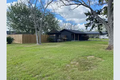 614 S Erwin St, Brazoria, TX 77422 - Photo 7