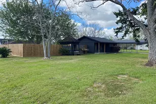 614 S Erwin St, Brazoria, TX 77422 - Photo 7