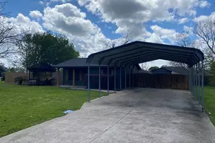 614 S Erwin St, Brazoria, TX 77422 - Photo 3