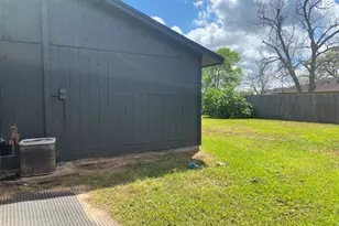 614 S Erwin St, Brazoria, TX 77422 - Photo 43