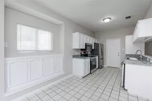 11313 Red Creek Cir, Corpus Christi, TX 78410 - Photo 5