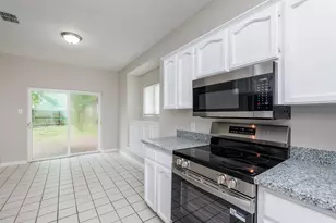11313 Red Creek Cir, Corpus Christi, TX 78410 - Photo 7