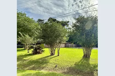 320 Hebert Street, Vidor, TX 77662 - Photo 5