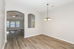 21807 Cascade Hollow Ln, Spring, TX 77379 - Photo 5