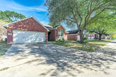 6210 Newbury Drive, Katy, TX 77449 - Photo 3