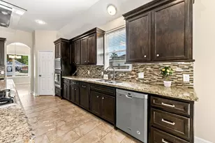 3676 Pin Oak Dr, Conroe, TX 77301 - Photo 5