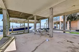243 Isles End Rd, Tiki Island, TX 77554 - Photo 31