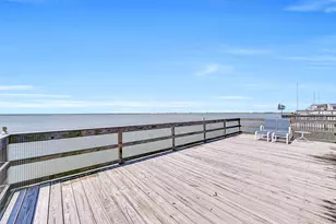 243 Isles End Rd, Tiki Island, TX 77554 - Photo 29