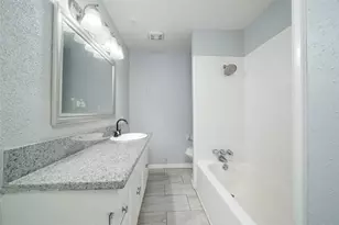 8718 Pattibob St, Houston, TX 77029 - Photo 23