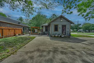 1501 S Austin St, Brenham, TX 77833 - Photo 29