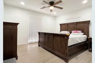 8210 Buffalo Speedway, Houston, TX 77025 - Photo 9
