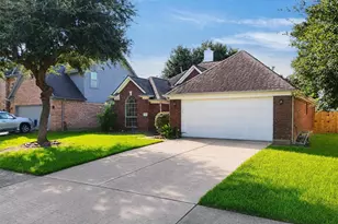 15627 Rosewood Hill Ct, Sugar Land, TX 77498 - Photo 3