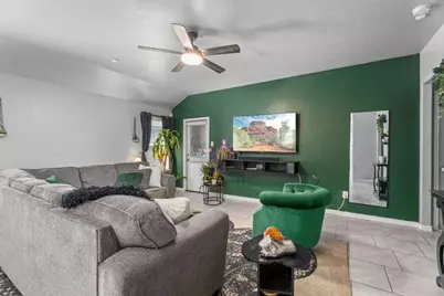 715 Harvest Bluff Drive, Rosharon, TX 77583 - Photo 11