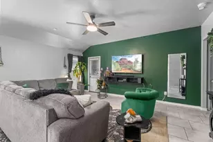 715 Harvest Bluff Dr, Rosharon, TX 77583 - Photo 11