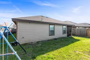 715 Harvest Bluff Dr, Rosharon, TX 77583 - Photo 35