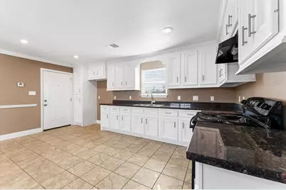 8221 Brockton Street #B, Houston, TX 77017 - Photo 7