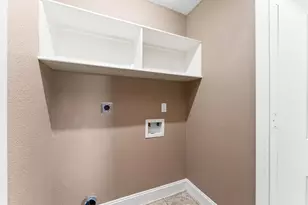 8221 Brockton St, Houston, TX 77017 - Photo 13