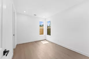 3209 Baer St, Houston, TX 77020 - Photo 9