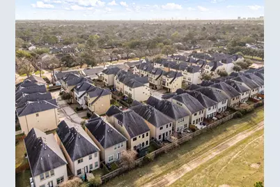 2833 Shadow Woods Court, Houston, TX 77043 - Photo 39