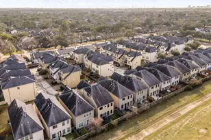 2833 Shadow Woods Ct, Houston, TX 77043 - Photo 39