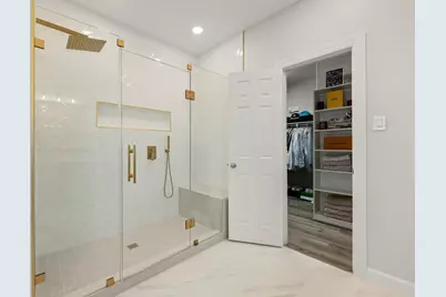 2833 Shadow Woods Court, Houston, TX 77043 - Photo 21