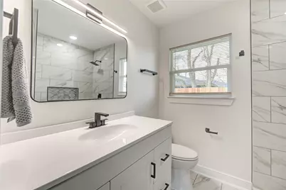 6027 Kenilwood Drive, Houston, TX 77033 - Photo 39