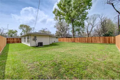 6027 Kenilwood Drive, Houston, TX 77033 - Photo 45