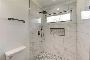 6027 Kenilwood Dr, Houston, TX 77033 - Photo 25