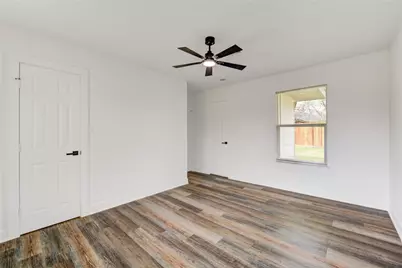 6027 Kenilwood Drive, Houston, TX 77033 - Photo 37