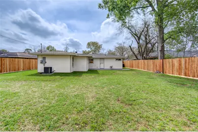 6027 Kenilwood Drive, Houston, TX 77033 - Photo 43