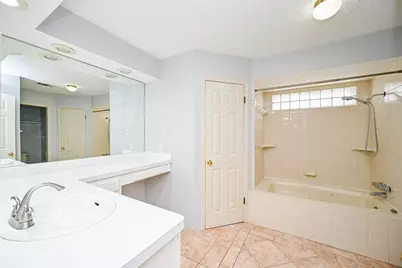 5614 Bough Court, Houston, TX 77092 - Photo 13