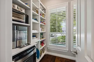 7215 Blandford Ln, Houston, TX 77055 - Photo 13