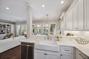 7215 Blandford Ln, Houston, TX 77055 - Photo 21