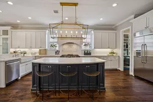 7215 Blandford Ln, Houston, TX 77055 - Photo 1