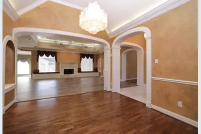 16001 Kevindale Court, Houston, TX 77040 - Photo 9