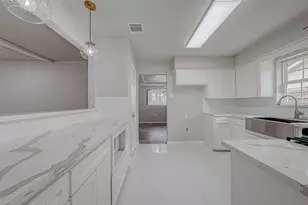 5622 Valkeith Dr, Houston, TX 77096 - Photo 15