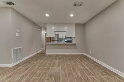 88 W White Willow Circle, The Woodlands, TX 77381 - Photo 9