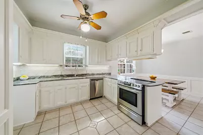 15814 Fleetwood Oaks Drive, Houston, TX 77079 - Photo 15