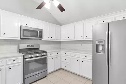 135 Snug Harbor Drive, Conroe, TX 77356 - Photo 13