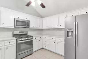 135 Snug Harbor Dr, Conroe, TX 77356 - Photo 13